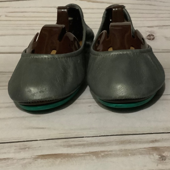 tieks| Metallic Grey Pewter Ballet Italian Leather Flats Sz 8 Comfort Travel - Picture 2 of 12